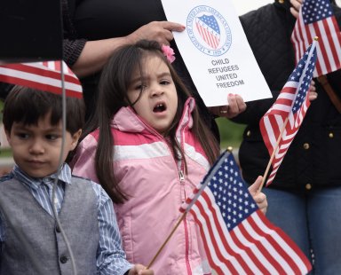 FAMILIAS CENTROAMERICANAS PIDEN ASILO Y FIN DE DEPORTACIONES ANTE EL CONGRESO