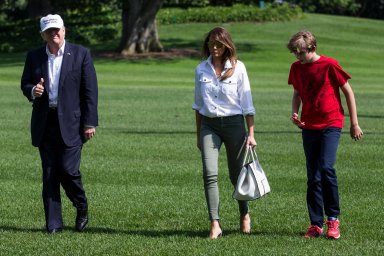 LA FAMILIA TRUMP LLEGA A LA CASA BLANCA TRAS PASAR EL FIN DE SEMANA EN CAMP DAVID