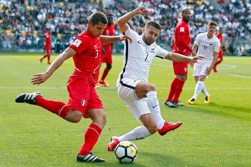 Perú empata 0-0 con Nueva Zelanda en juego de ida de la repesca al Mundial