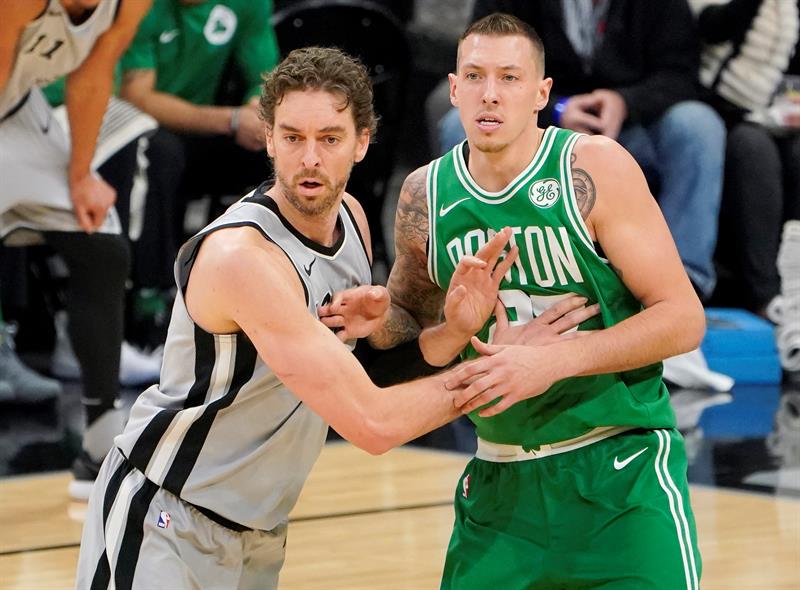 Ginóbili sella triunfazo de Spurs sobre Celtics