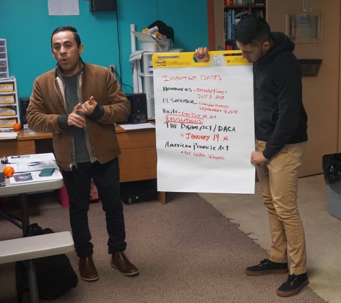 Soñadores y activistas unen fuerzas y piden aprobación del "Dream Act"