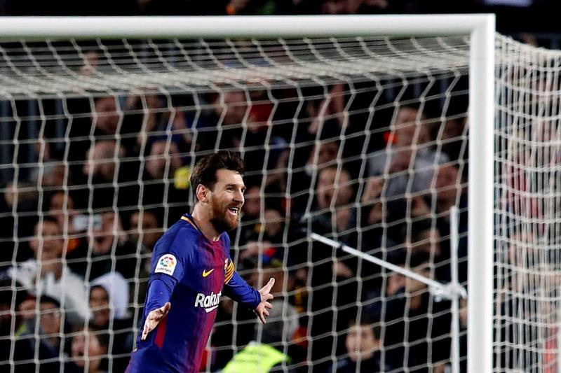"La Pulga" Messi y Luis Suárez disipan dudas en el líder Barcelona