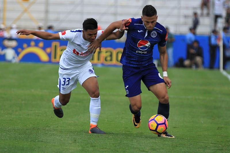 Honduras: Olimpia y Motagua empatan en la ida