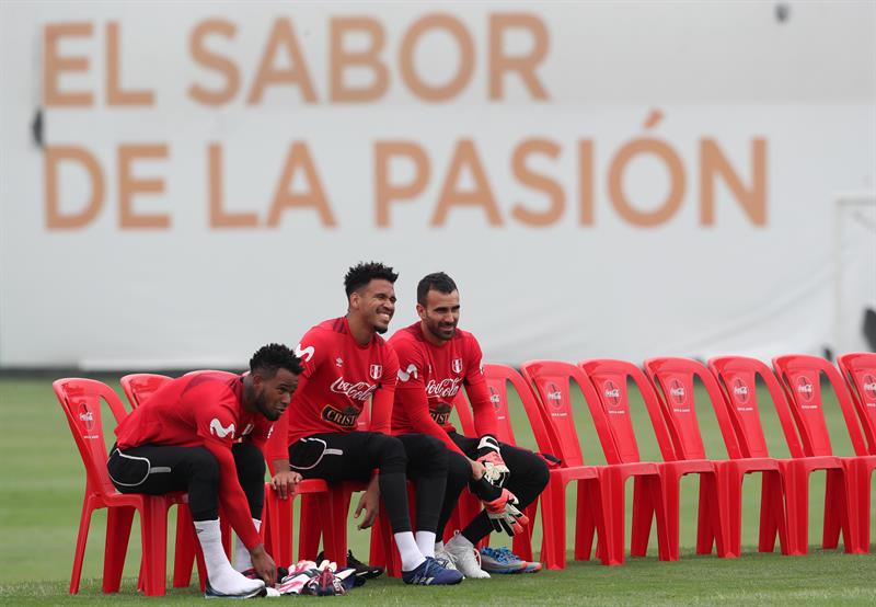 La expectativa por Guerrero marca el tercer día de entrenamientos de Perú en Lima