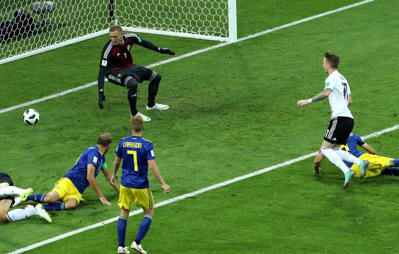 Alemania del drama al alivio tras remontar sobre la hora por 2-1 a Suecia