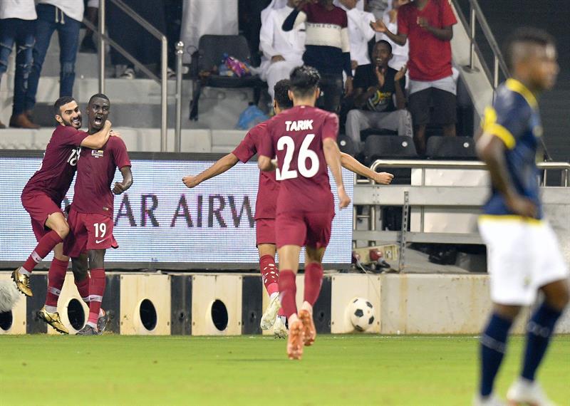 Ecuador pierde 3-4 ante Catar en lluvia de goles en Doha