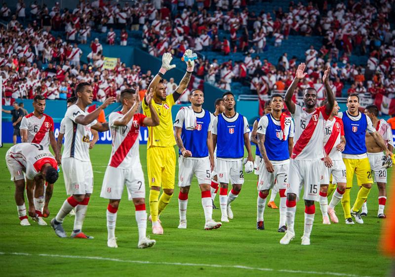 Perú rompe 3-0 a Chile en clásico de goles y oles en Miami (Fotos y Video)