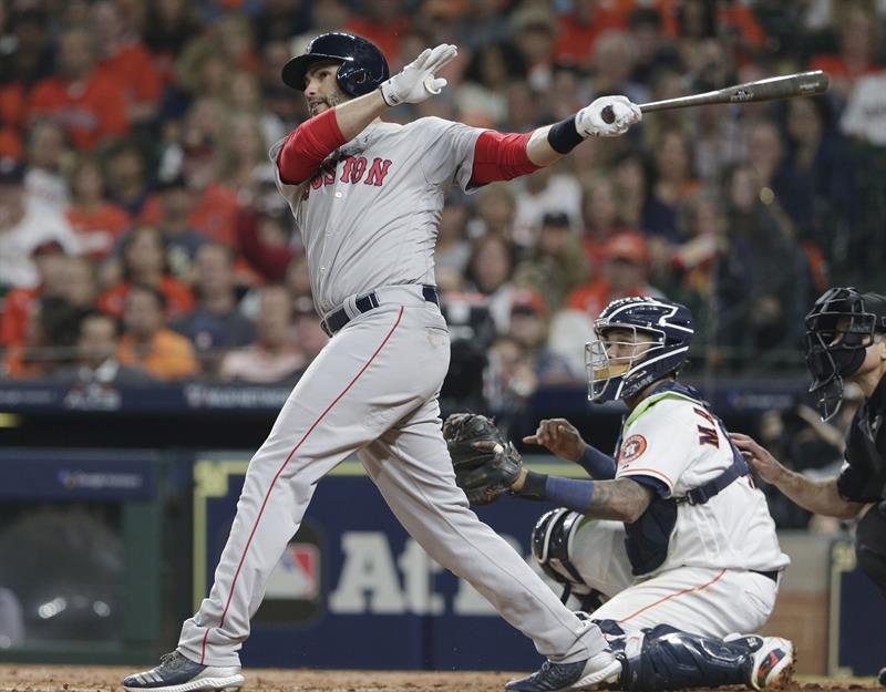 Puertorriqueño Alex Cora hace historia en las Grandes Ligas (Fotos)