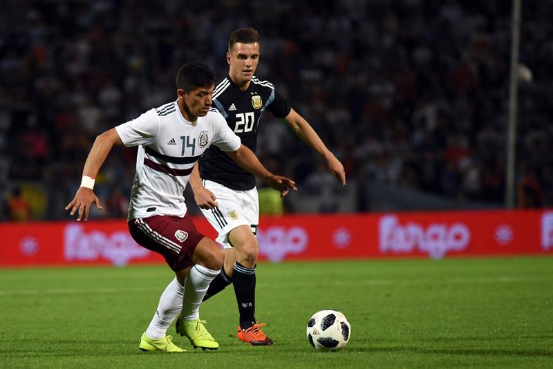 Argentina despide el año con otro triunfo de 2-0 ante México (Fotos y Video)