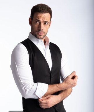 William Levy estrena divertida comedia Cinderelo