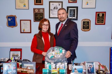 Asambleísta Ramos ayuda en donación de medicinas para República Dominicana