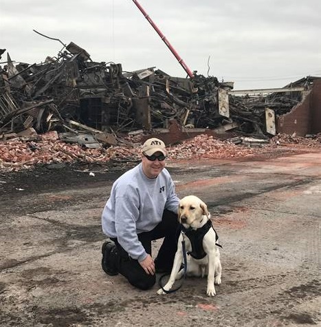 Reconocen labor de Jefe de Bomberos de Nassau y de perro rescatista