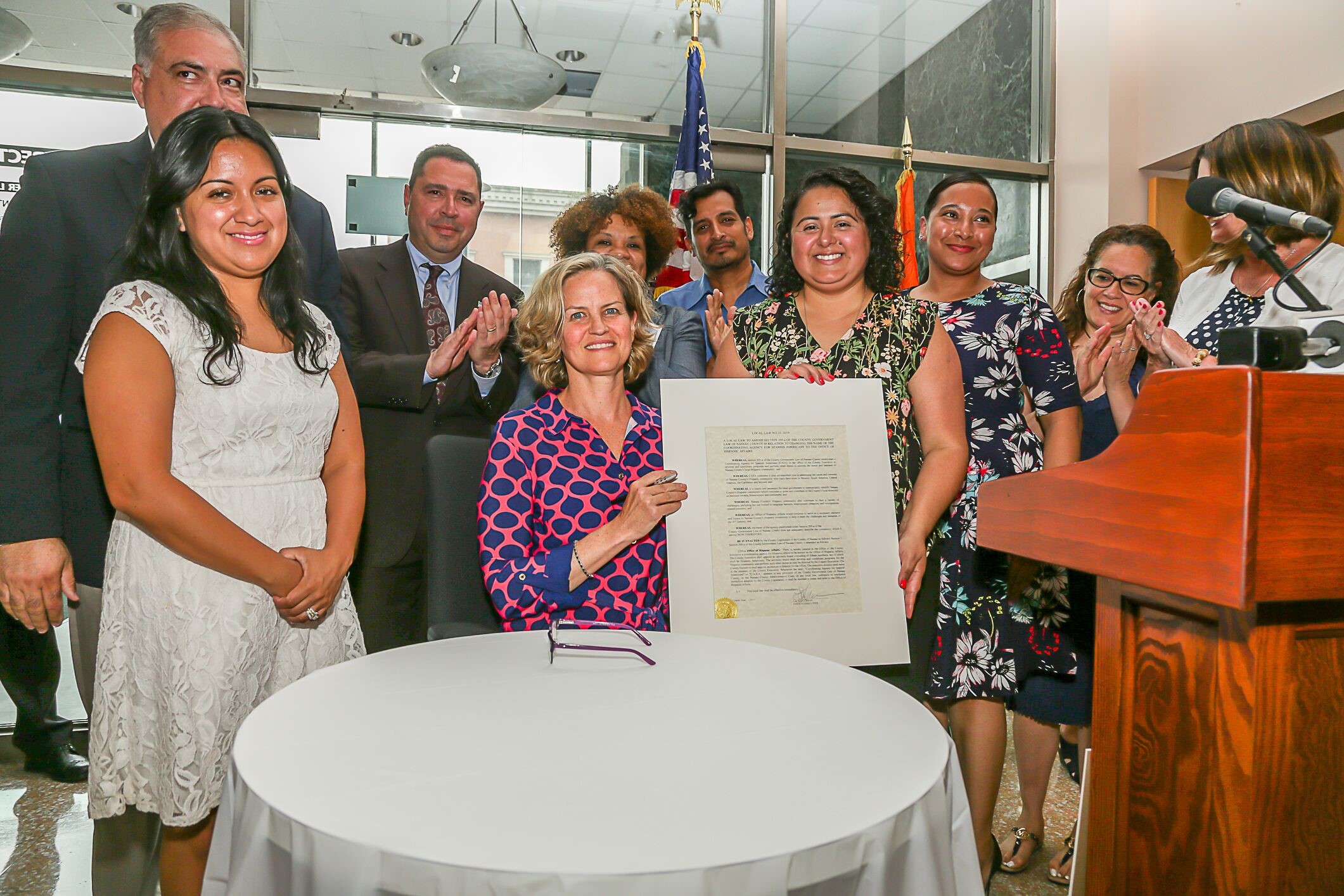 Nassau celebra apertura de la Oficina de Asuntos Hispanos en Hempstead