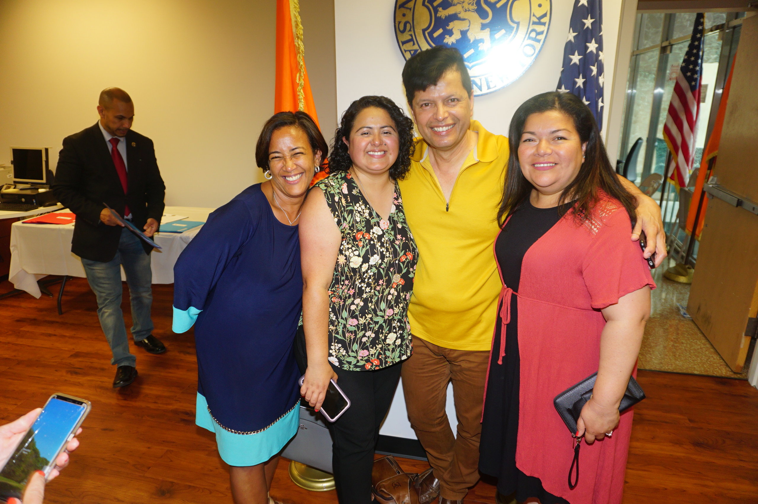 Nassau celebra apertura de la Oficina de Asuntos Hispanos en Hempstead