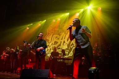 ¡A todo reaggue! UB40 se presenta en The Paramount