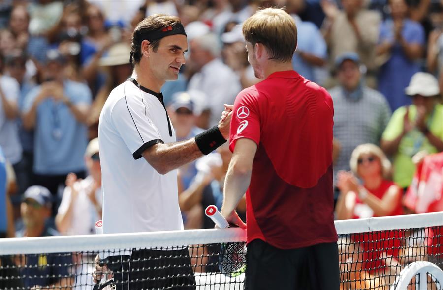 US Open : Djokovic se retira por lesión; gana Federer avanza a 4tos. (Fotos)