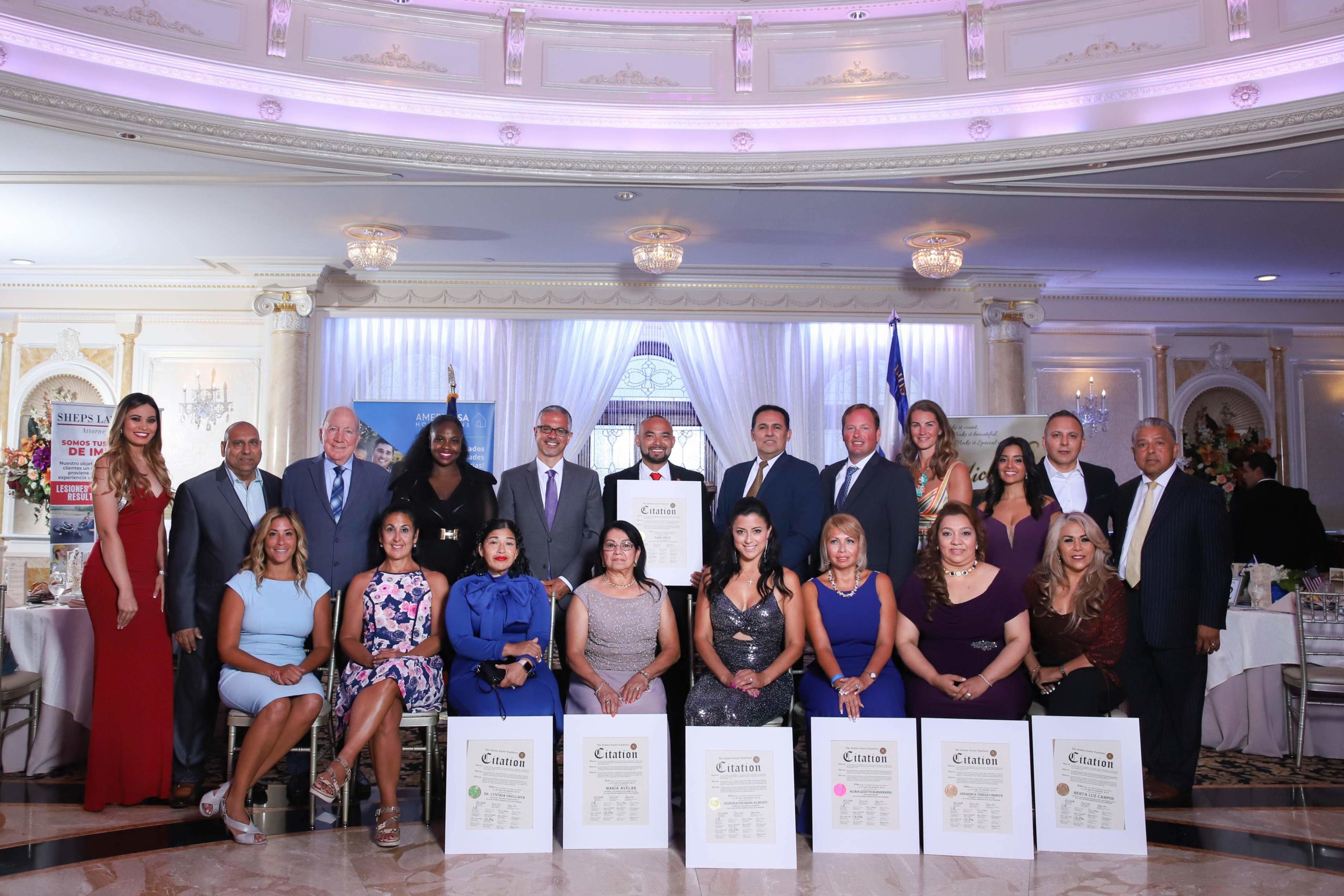 Con gran éxito celebran la Gala Orgullosamente Salvadoreño 2019