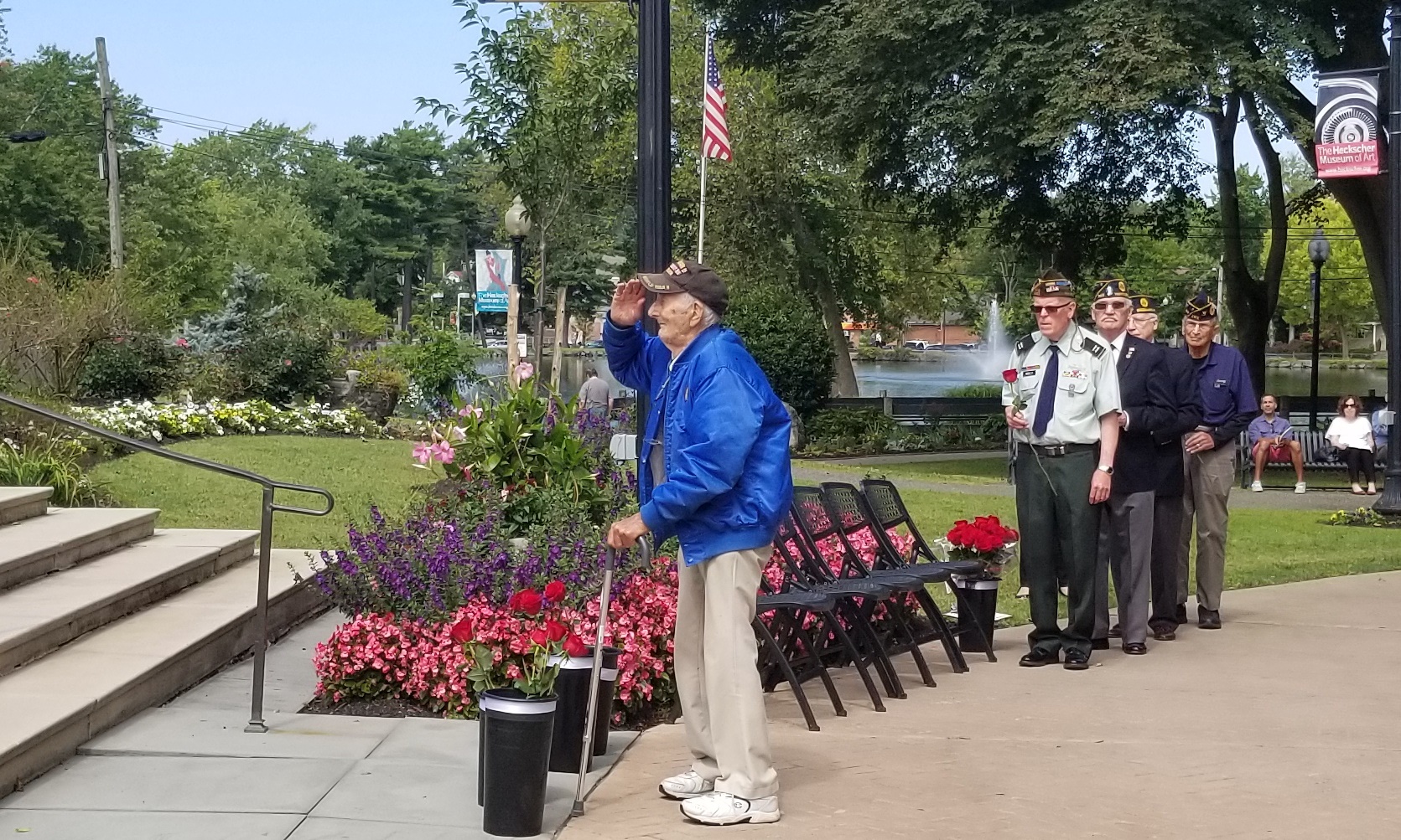 Huntington celebra servicio conmemorativo en honor al 9/11 (Fotos y Video)