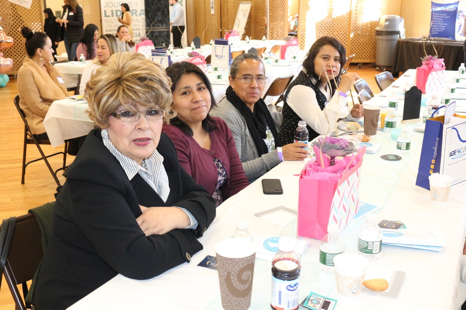 Celebran con éxito el 9no. Congreso de la Mujer Latina del East End