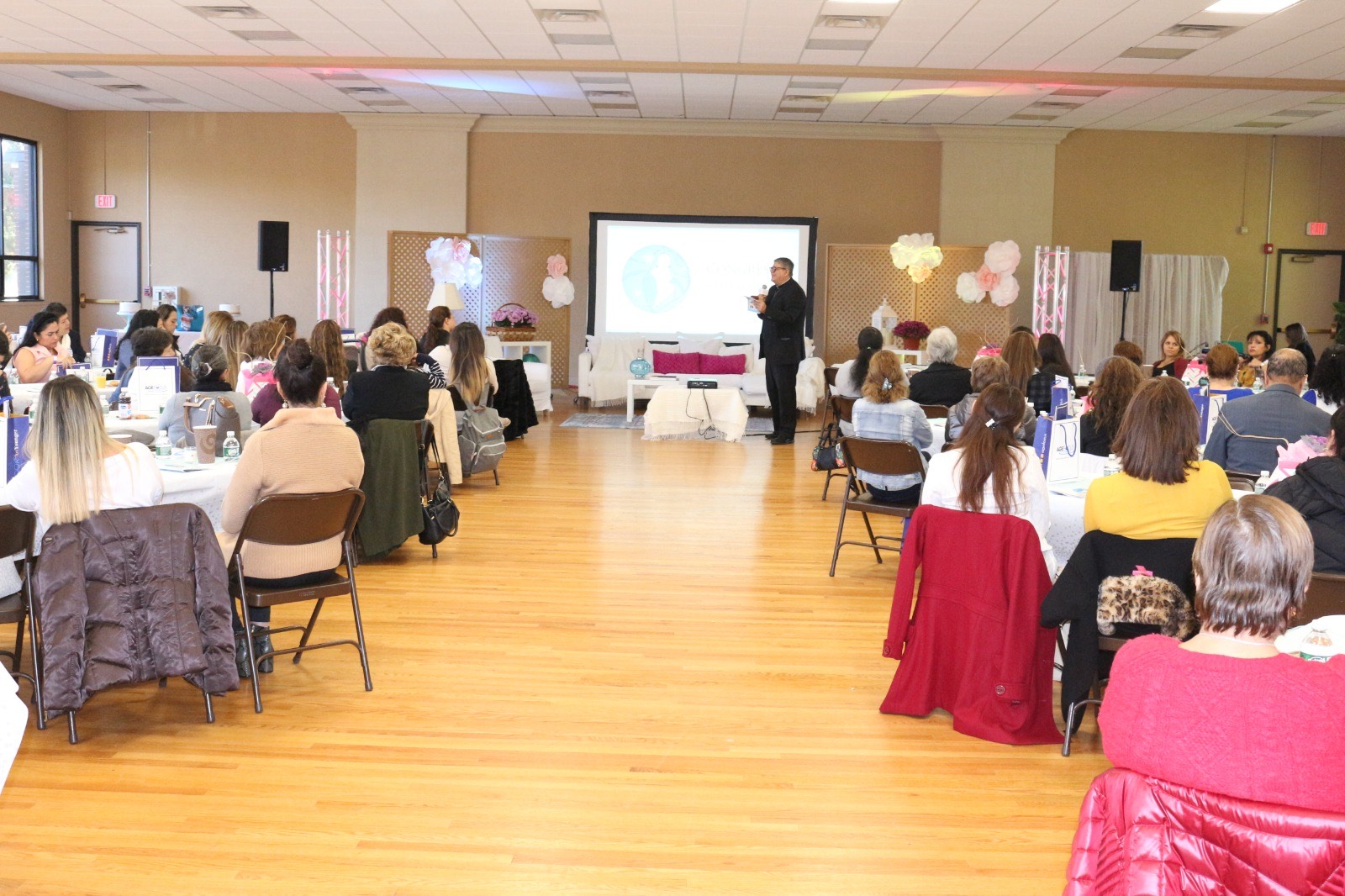 Celebran con éxito el 9no. Congreso de la Mujer Latina del East End