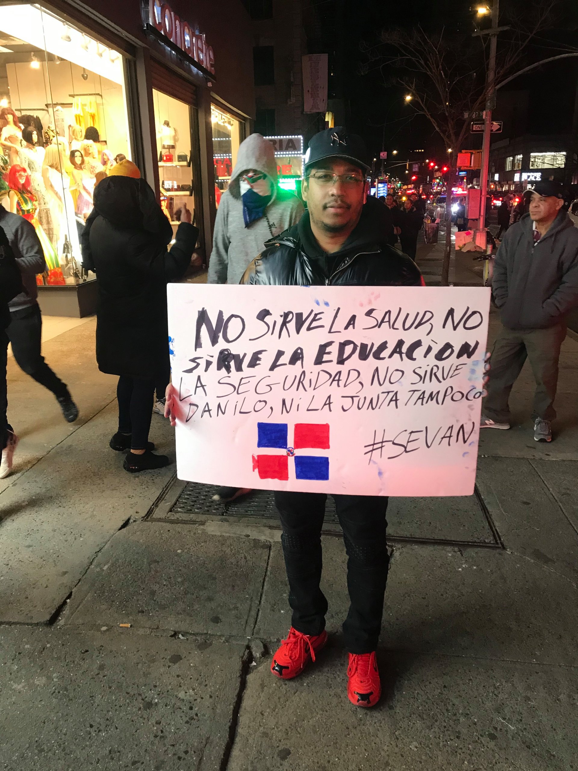 Dominicanos protestan en Nueva York contra de la Junta Electoral de su país