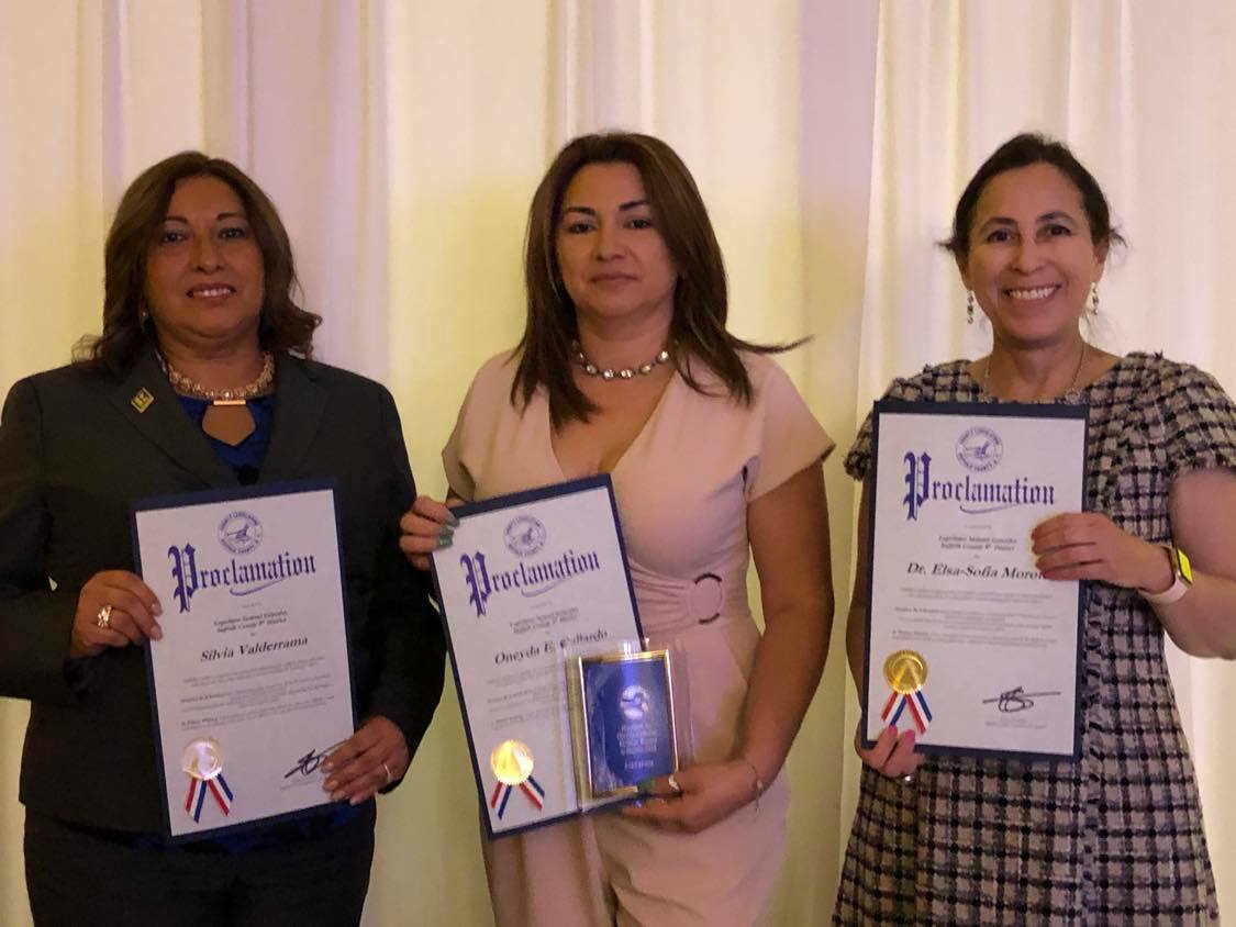 SALVACOM reconoce a Mujeres Empresarias Exitosas que dejan huella