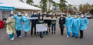 Maestros de Brentwood brindan comidas a los trabajadores de primera línea