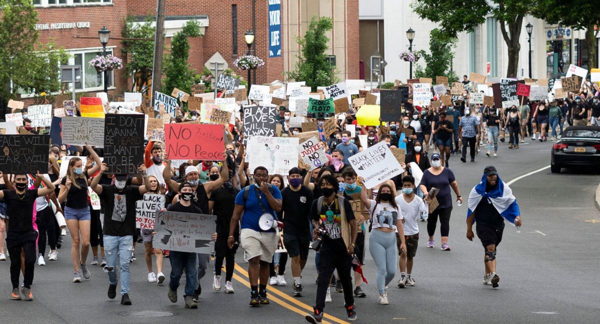 11 arrestados y 4 heridos durante el fin de semana de protestas por George Floyd en Long Island