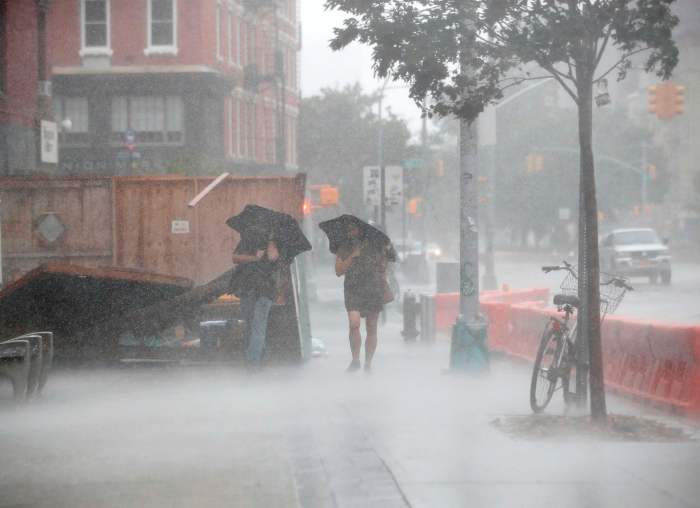 Tormenta Isaías deja un muerto y más de un millón sin luz en Nueva York y Nueva Jersey