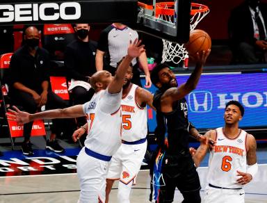 Irving impulsa triunfo agónico de Brooklyn Nets sobre NY Knicks