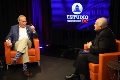 Senador Schumer volvió a su barrio en Brooklyn para especial de HITN