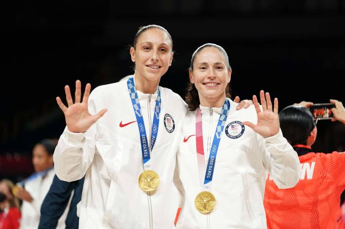 Sue Bird, estrella de Long Island, lidera a EEUU para conquistar el oro en baloncesto