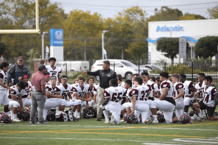 Coach de escuela secundaria de Long Island premiado por los New York Jets