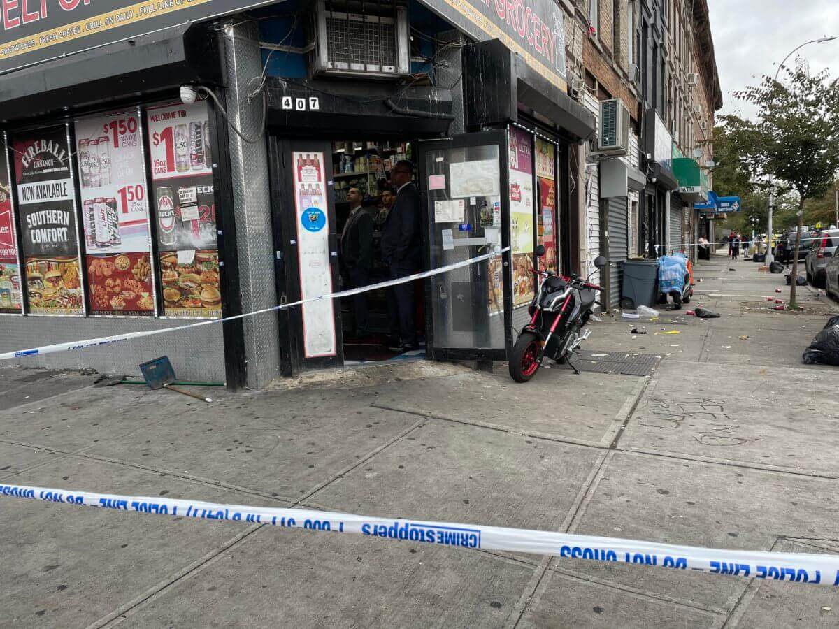 Tiroteo en calle de Brooklyn deja a un hombre muerto