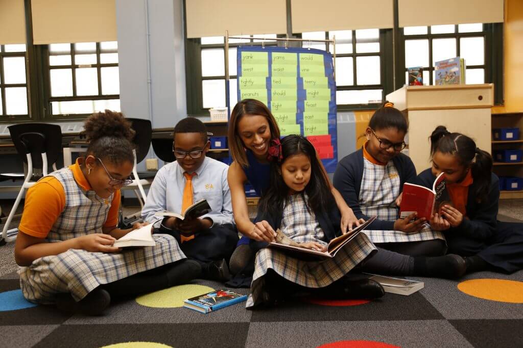 Inició mes de puertas abiertas de Escuelas Chárter de NYC para estudiantes y padres