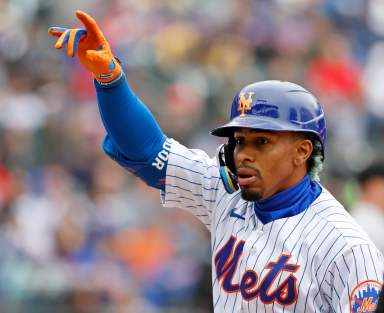 Lindor pega jonronazo y los Mets ganan su sexto juego seguido