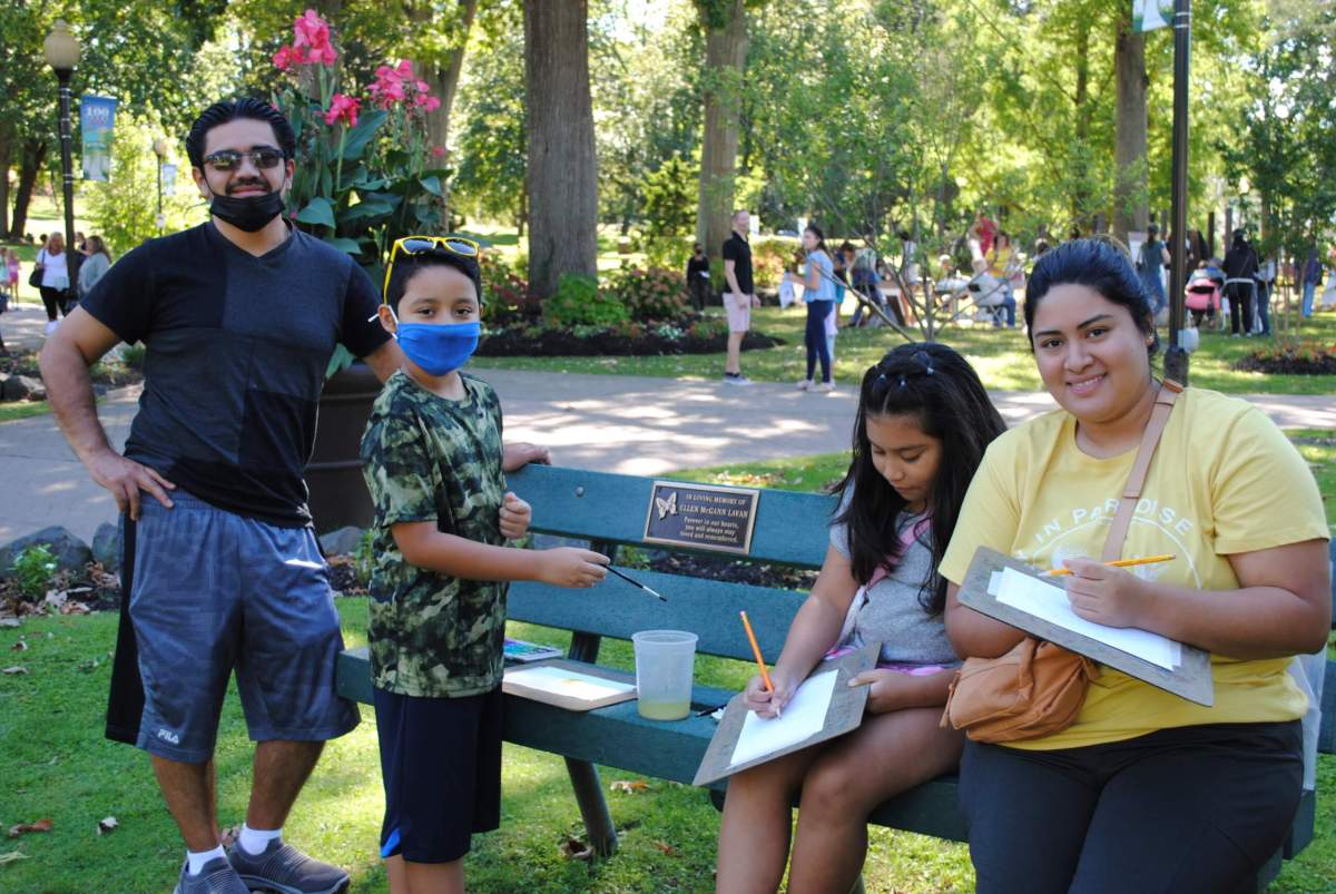 Vívelo LI : Festival de Arte y Dibujos en Huntington