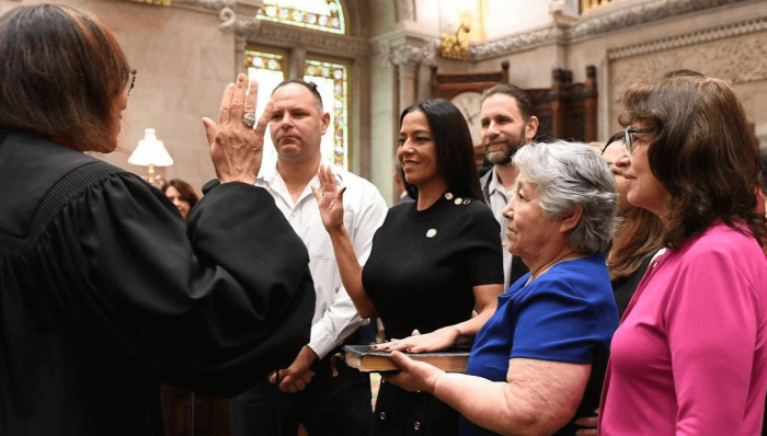 Senadora Martinez patrocina legislación para mejorar la seguridad de las limusinas