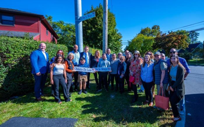 Nombran calle de Long Island en memoria de hispano líder comunitario