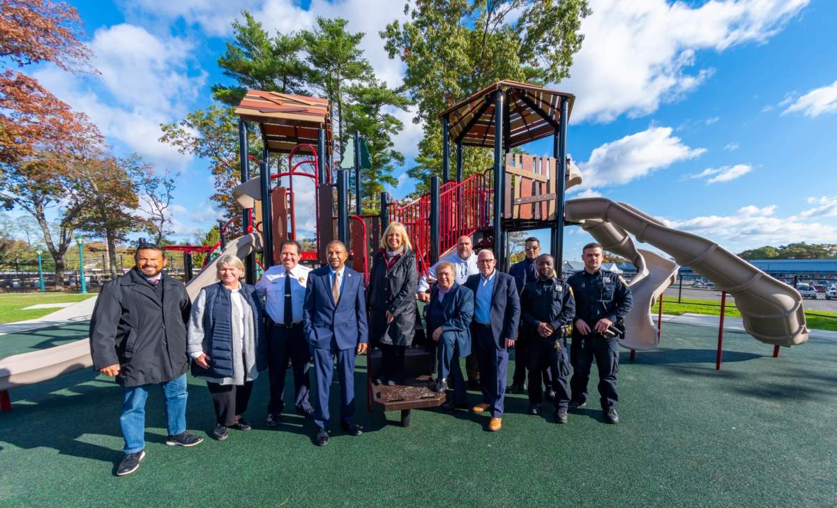 Abren el recientemente renovado Ross Memorial Park en Brentwood