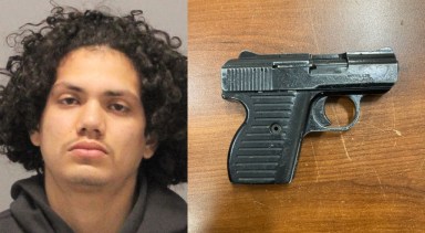 Hispano arrestado por posesión de arma de fuego en Inwood