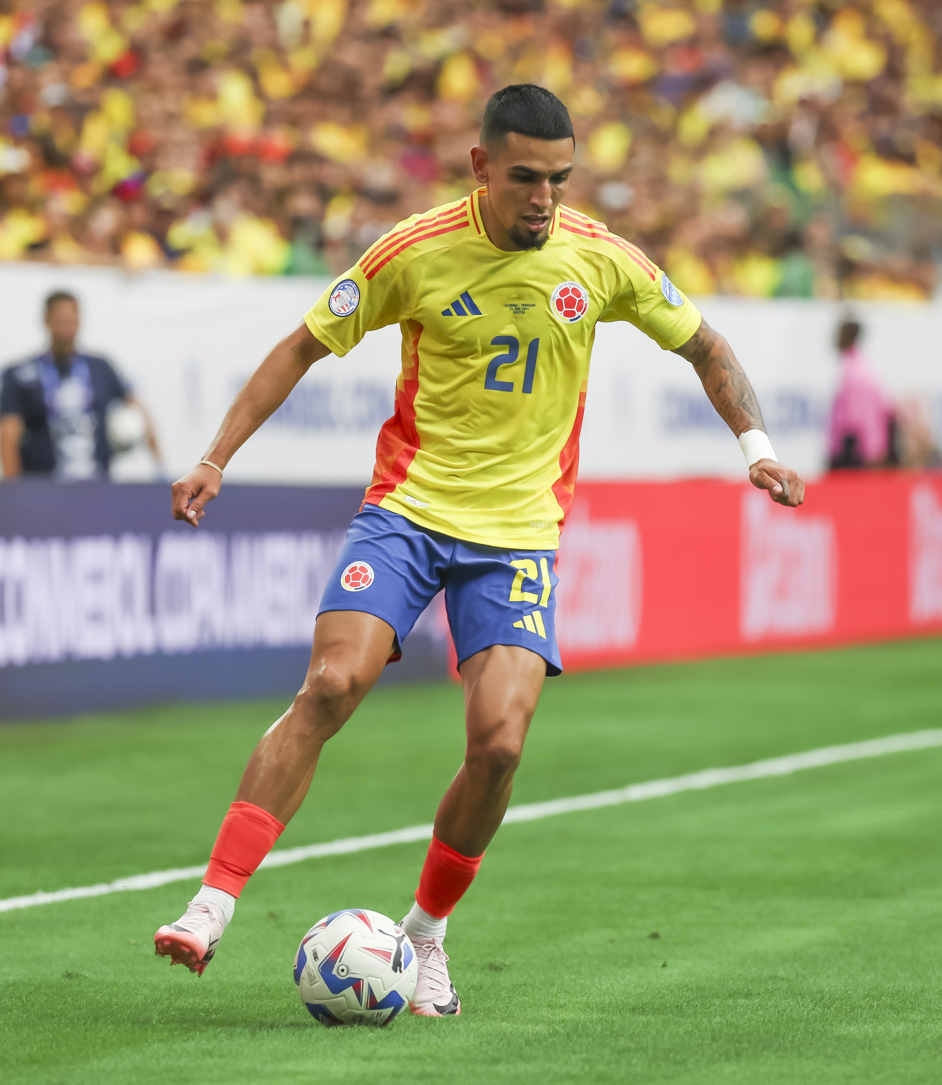 Colombia doblega a Paraguay y lidera grupo D de Copa América