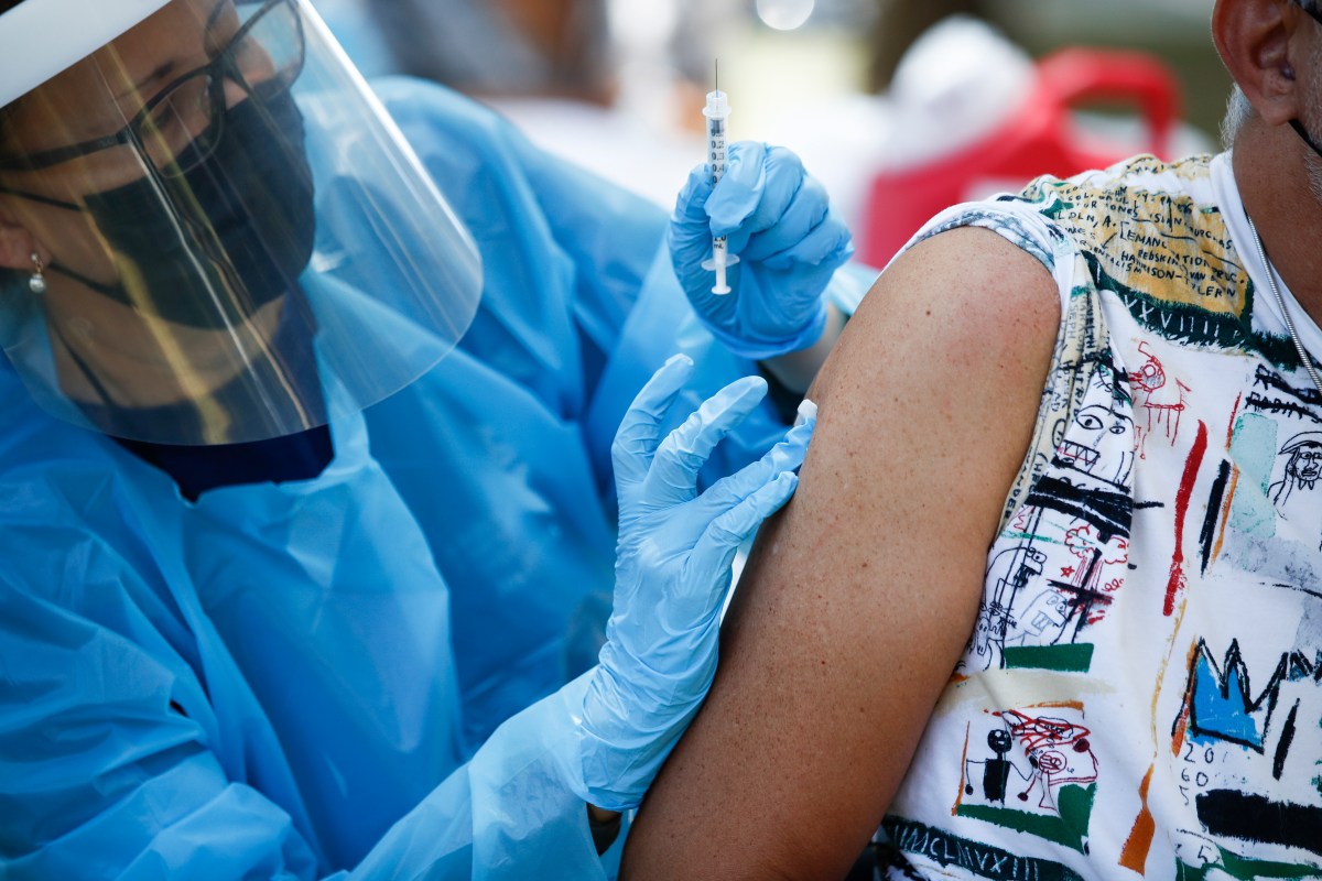 Ofrecen clínica de vacunación contra Mpox (viruela del mono) en Suffolk