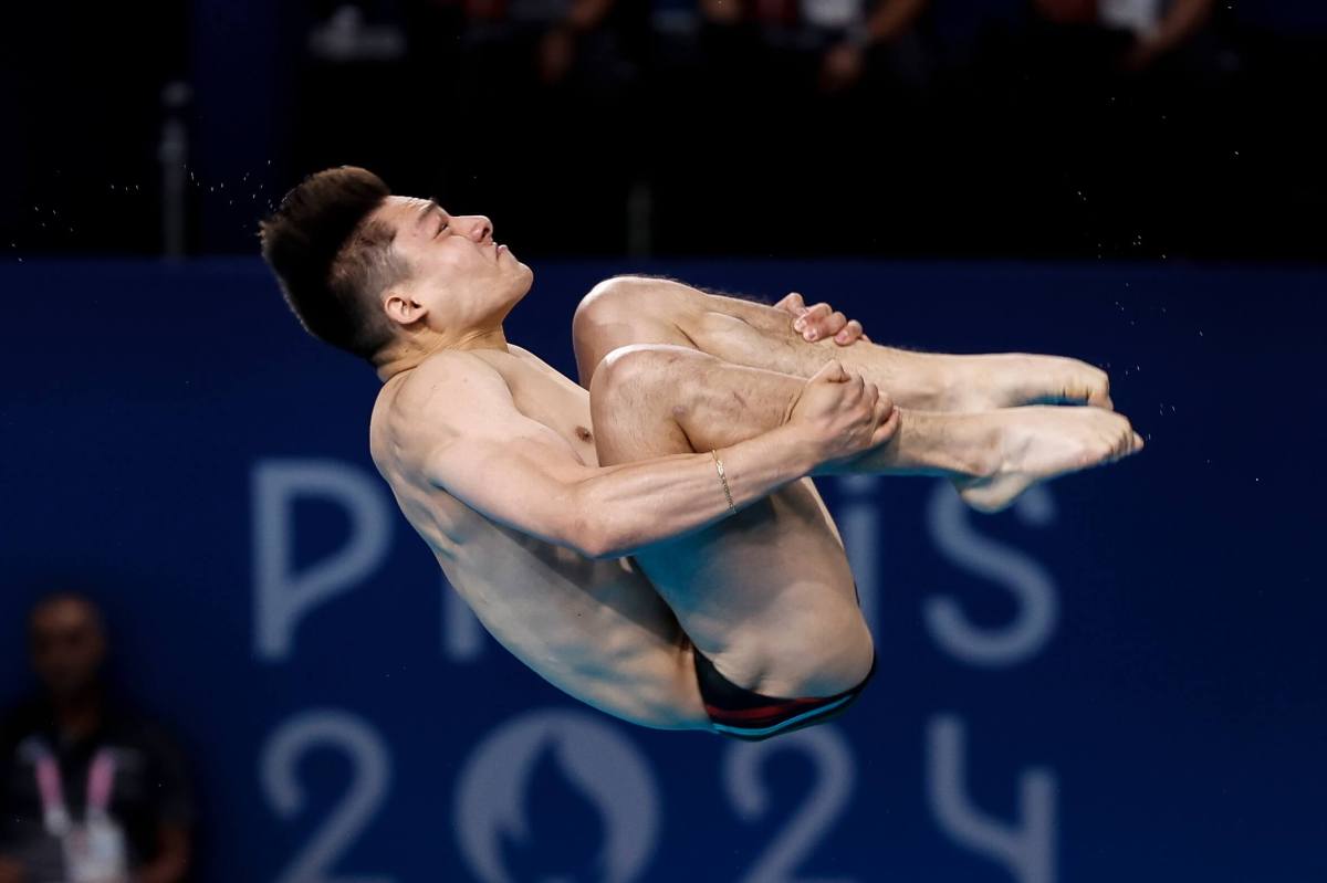 Mexicano Olvera suma su segunda medalla tras colgarse el bronce en clavados