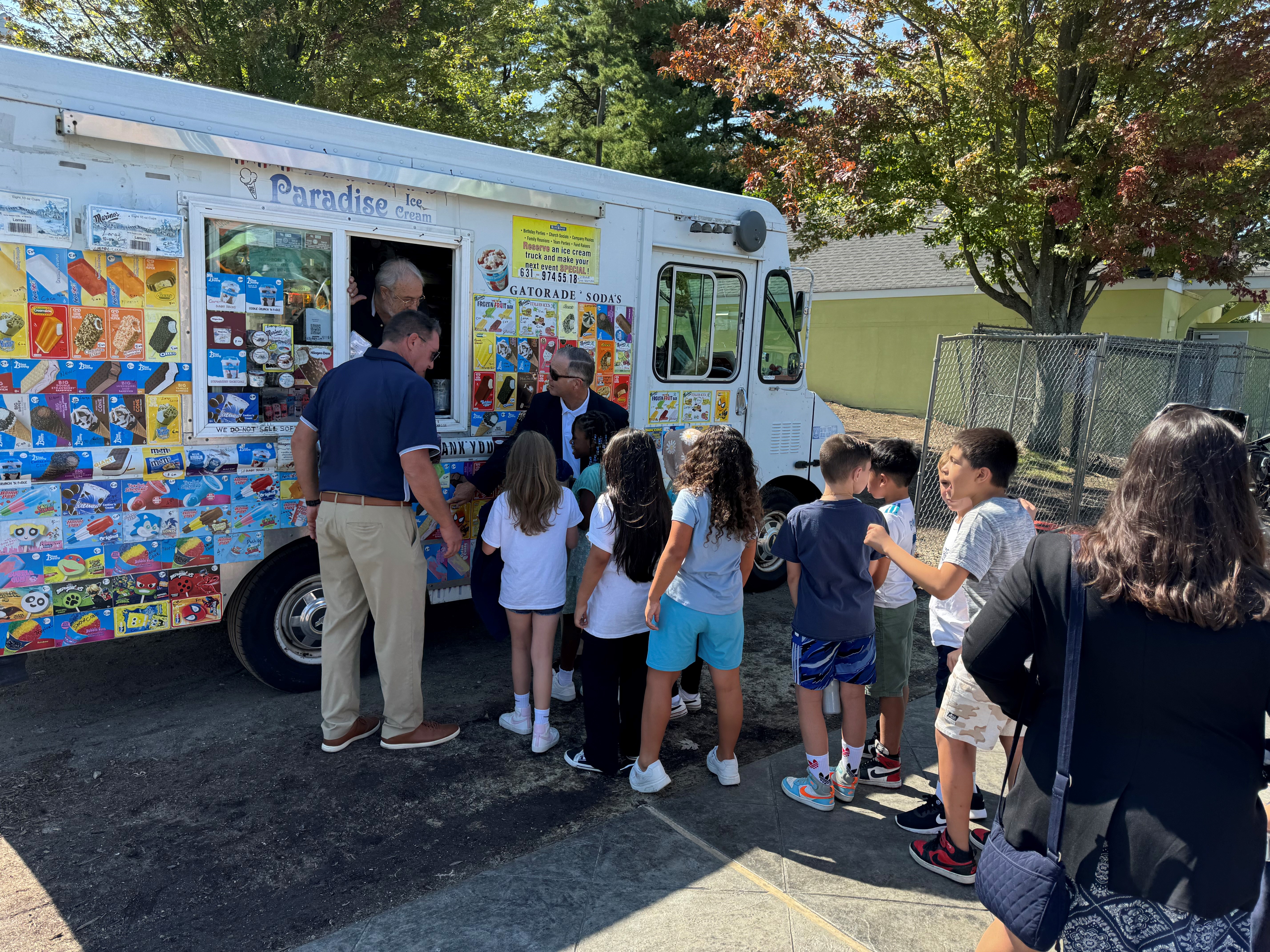 Abren remodelado parque infantil en el Heckscher Park en Huntington