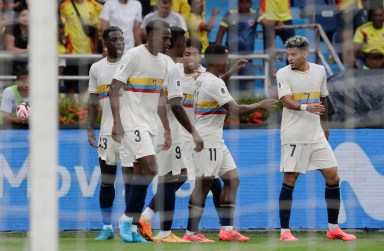 Colombia aplasta a Chile y es sublíder en Eliminatorias