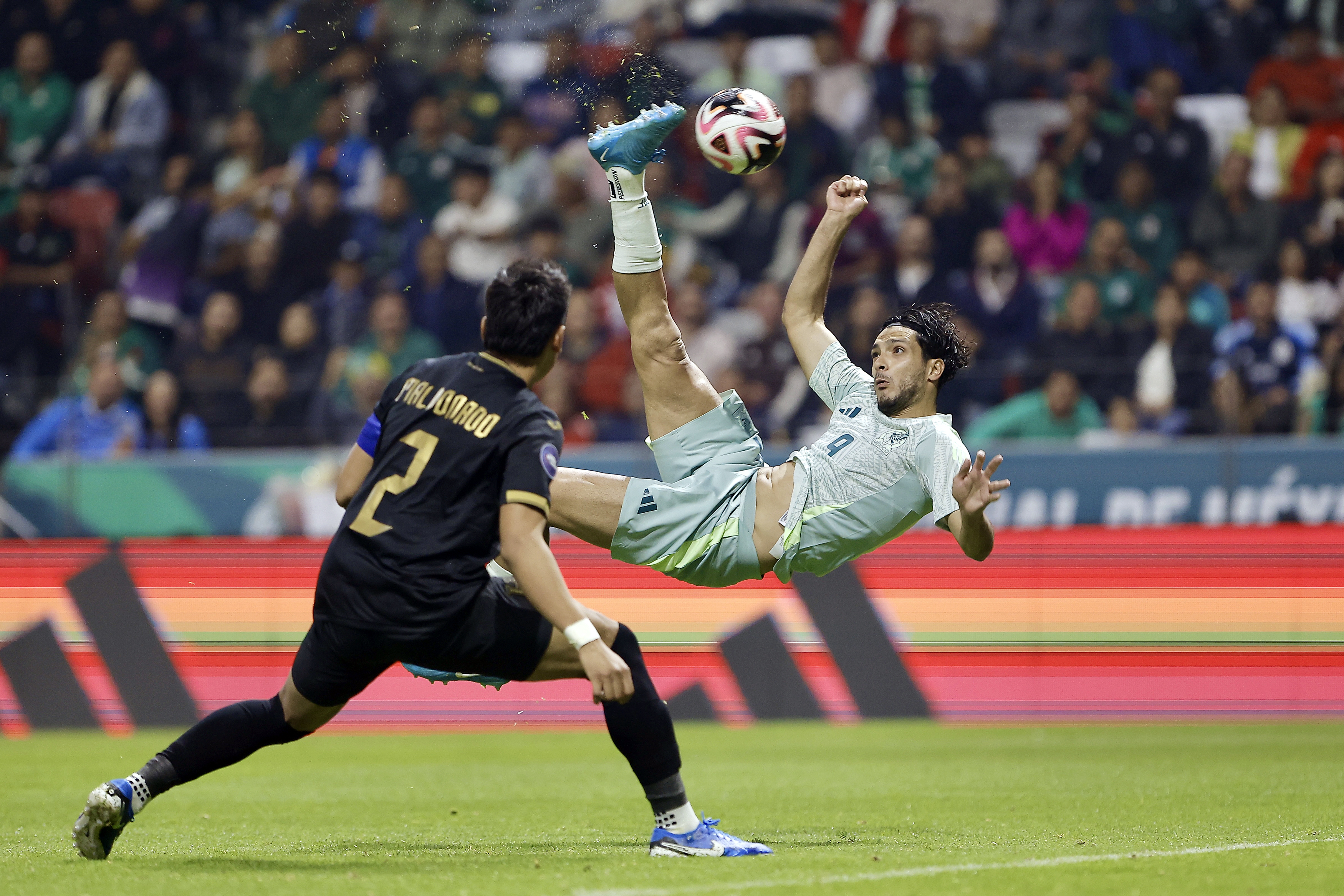 México golea 4-0 a Honduras y pasa al 'final four' de Liga de Naciones