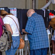 ¿Porqué no todos los ciudadanos hispanos en EEUU son elegibles para votar?