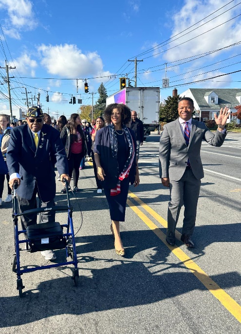 Celebran con orgullo a los Veteranos en Valley Stream y Elmont