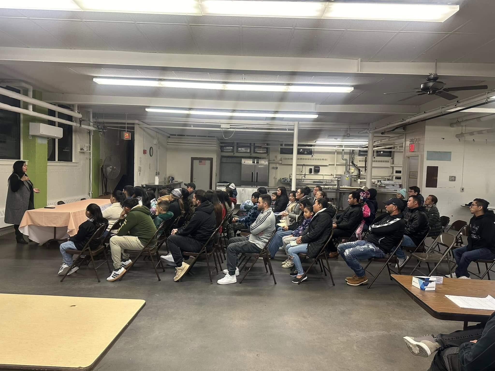 Exitoso taller sobre Estatus Especial de Inmigrante Juvenil en Riverhead